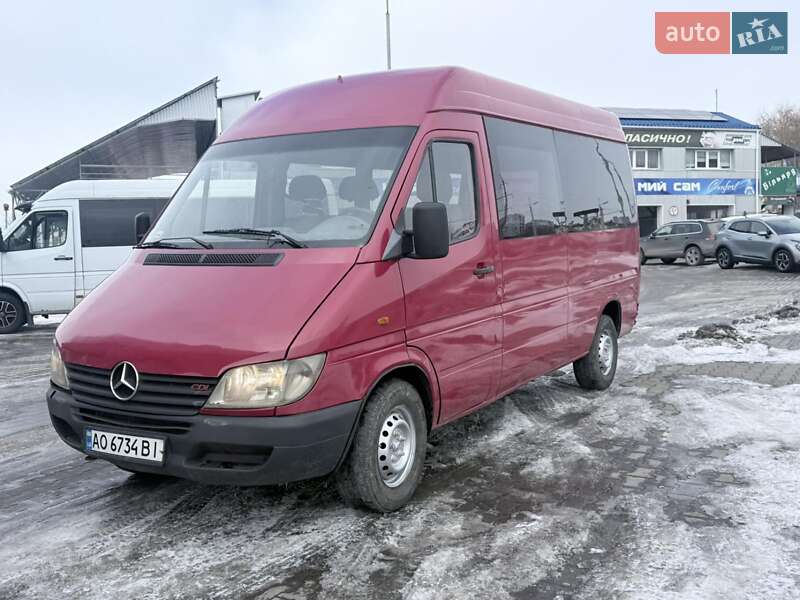 Вантажопасажирський фургон Mercedes-Benz Sprinter 2000 в Хмельницькому