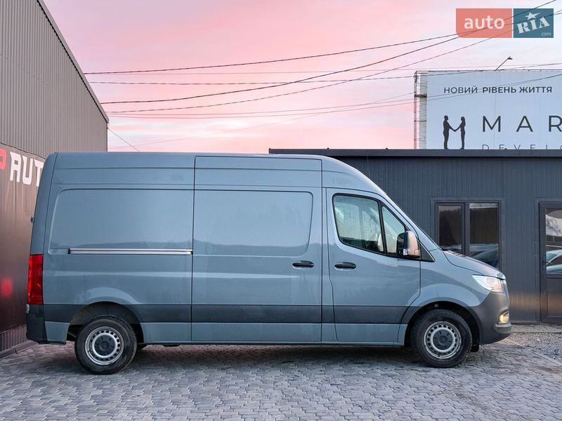 Mercedes-Benz Sprinter 2021