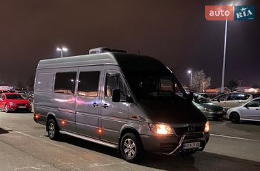 Вантажопасажирський фургон Mercedes-Benz Sprinter 2005 в Воловцю