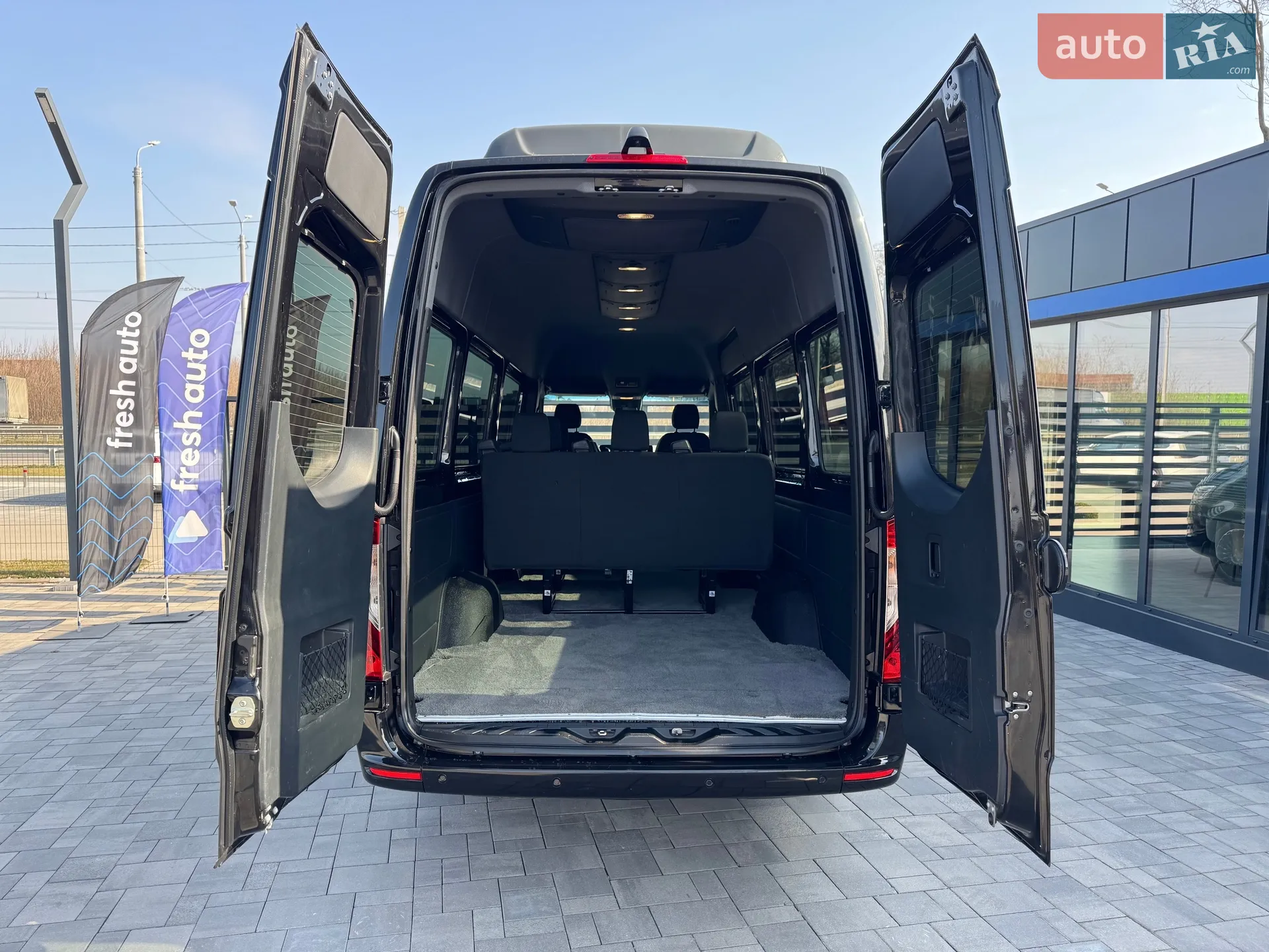 2019 Mercedes-Benz Sprinter - мініатюра 28