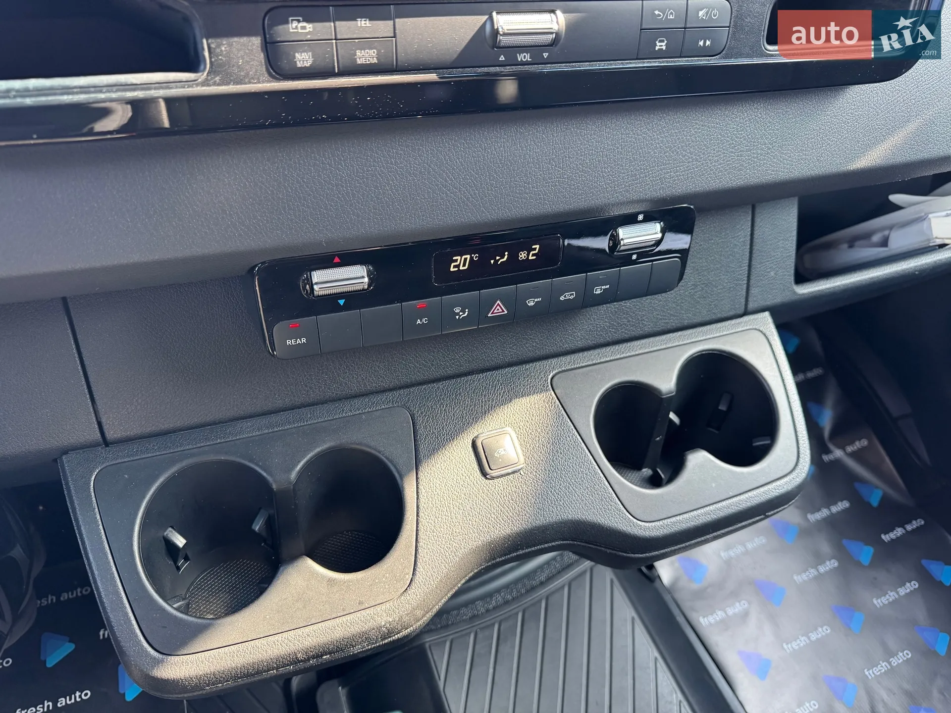 2019 Mercedes-Benz Sprinter - мініатюра 27