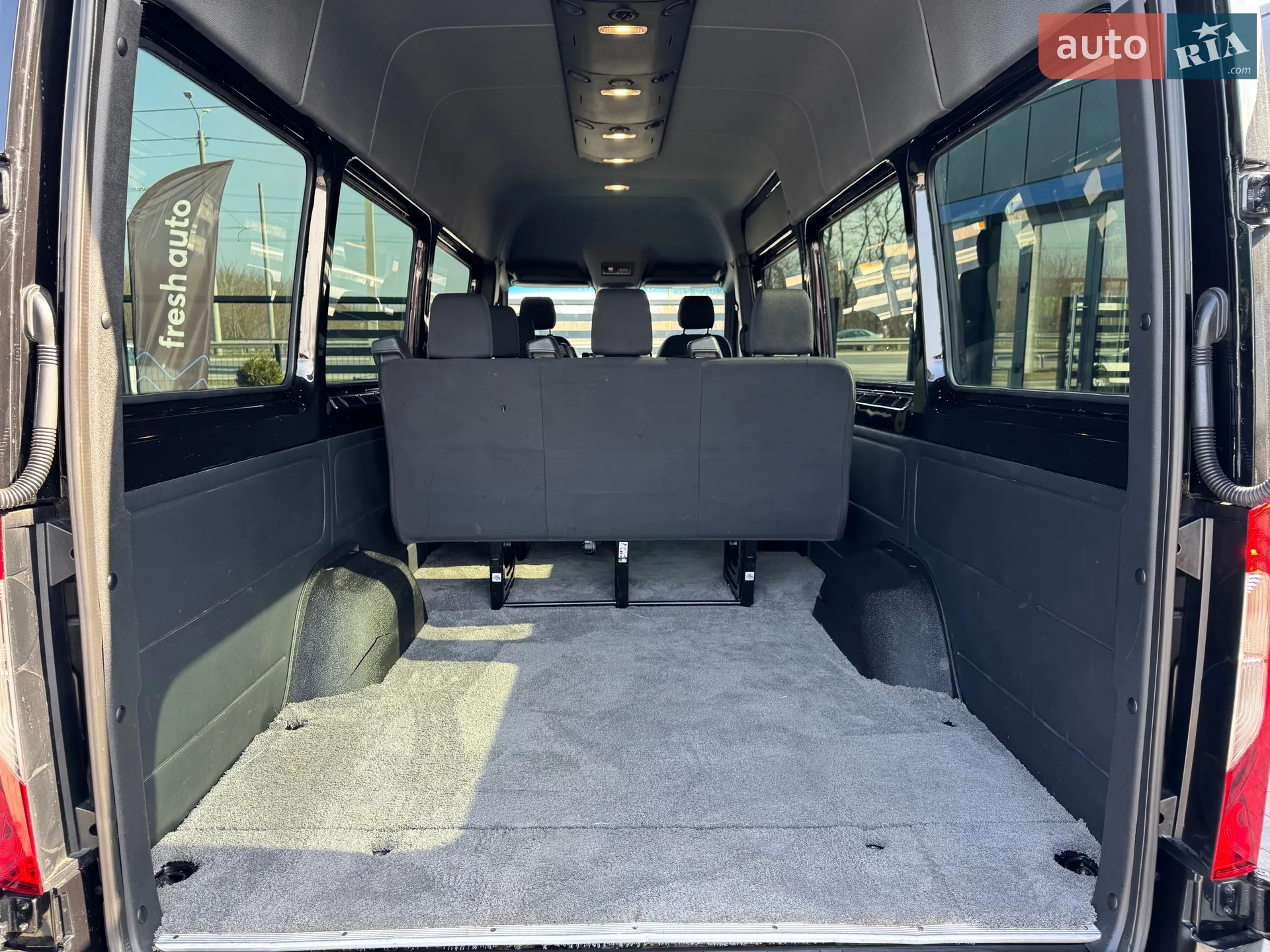 2019 Mercedes-Benz Sprinter - мініатюра 33