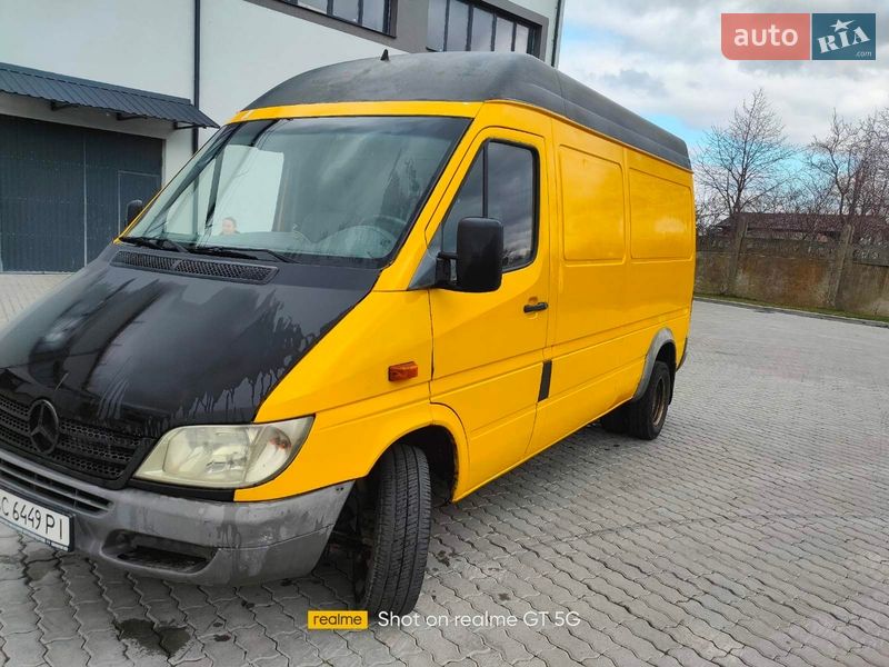 Грузовой фургон Mercedes-Benz Sprinter 2004 в Бориславе