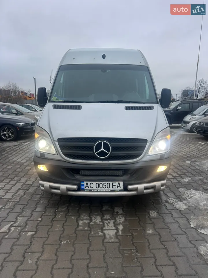 2010 Mercedes-Benz Sprinter - мініатюра 37
