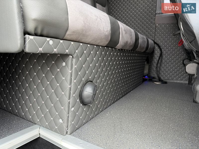 Микроавтобус Mercedes-Benz Sprinter 2011 в Стрые