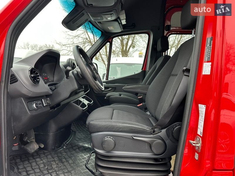 Грузопассажирский фургон Mercedes-Benz Sprinter 2020 в Ровно