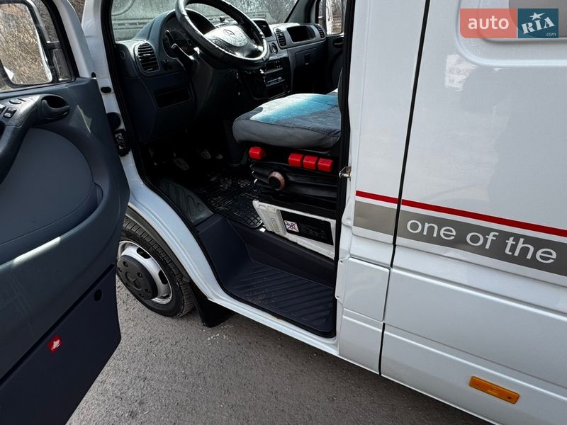 Грузовой фургон Mercedes-Benz Sprinter 2004 в Виннице