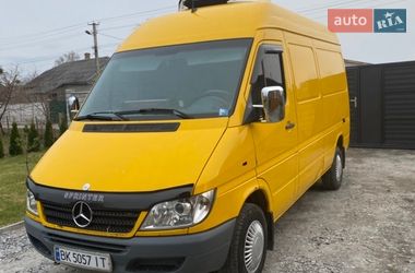 Грузовой фургон Mercedes-Benz Sprinter 2006 в Корце