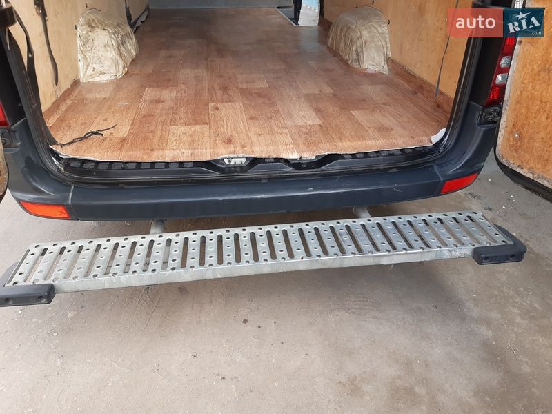 Грузопассажирский фургон Mercedes-Benz Sprinter 2011 в Николаеве