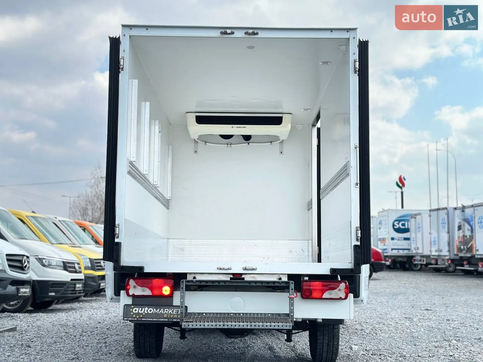 2020 Mercedes-Benz Sprinter - мініатюра 32