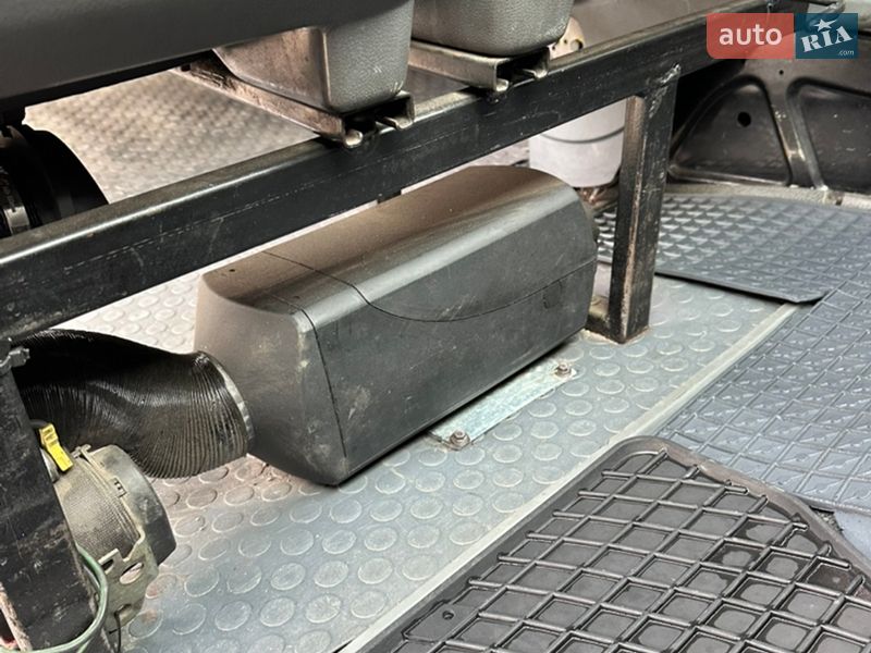 Грузопассажирский фургон Mercedes-Benz Sprinter 2004 в Шептицькому фото 17 Грузопассажирский фургон Mercedes-Benz Sprinter 2004 в Шептицькому