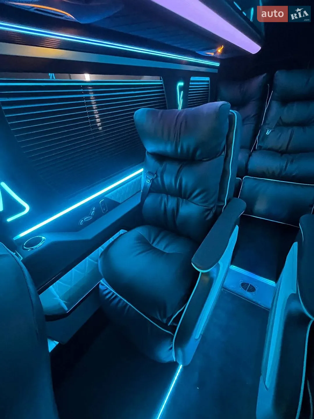 2021 Mercedes-Benz Sprinter - мініатюра 33