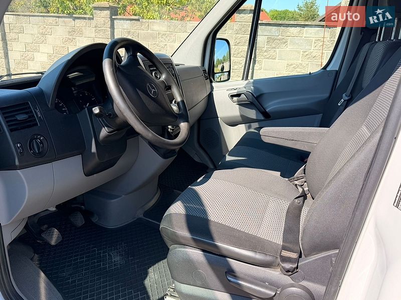 Микроавтобус грузовой (до 3,5т) Mercedes-Benz Sprinter 2012 в Луцке