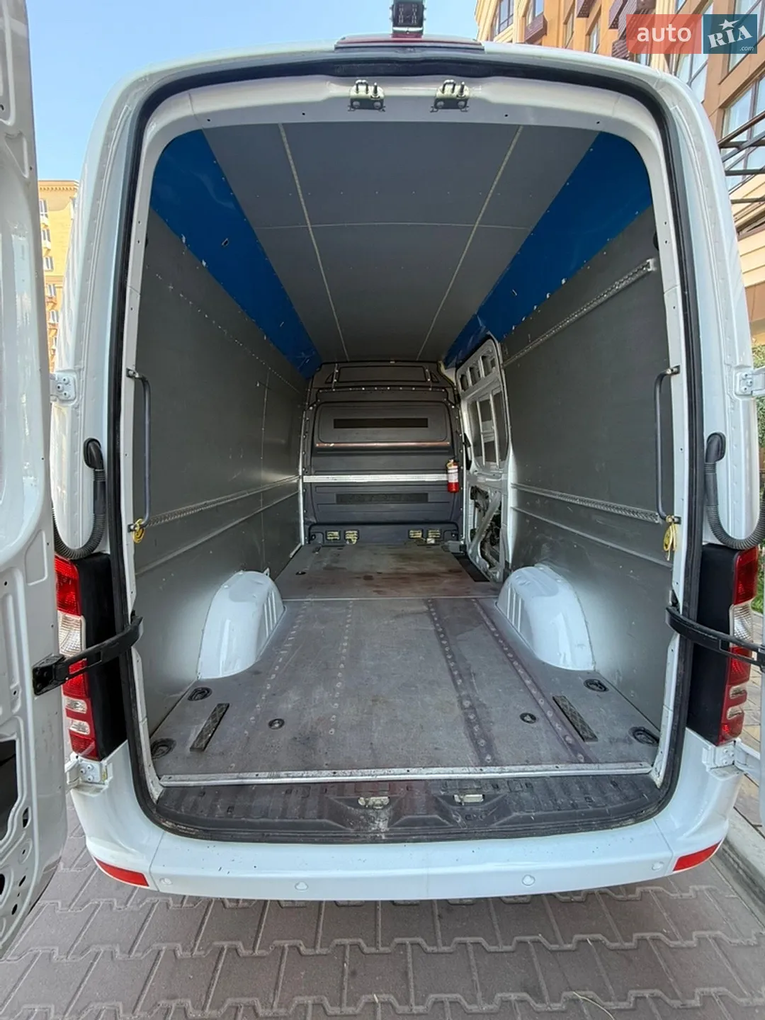 2015 Mercedes-Benz Sprinter - мініатюра 48