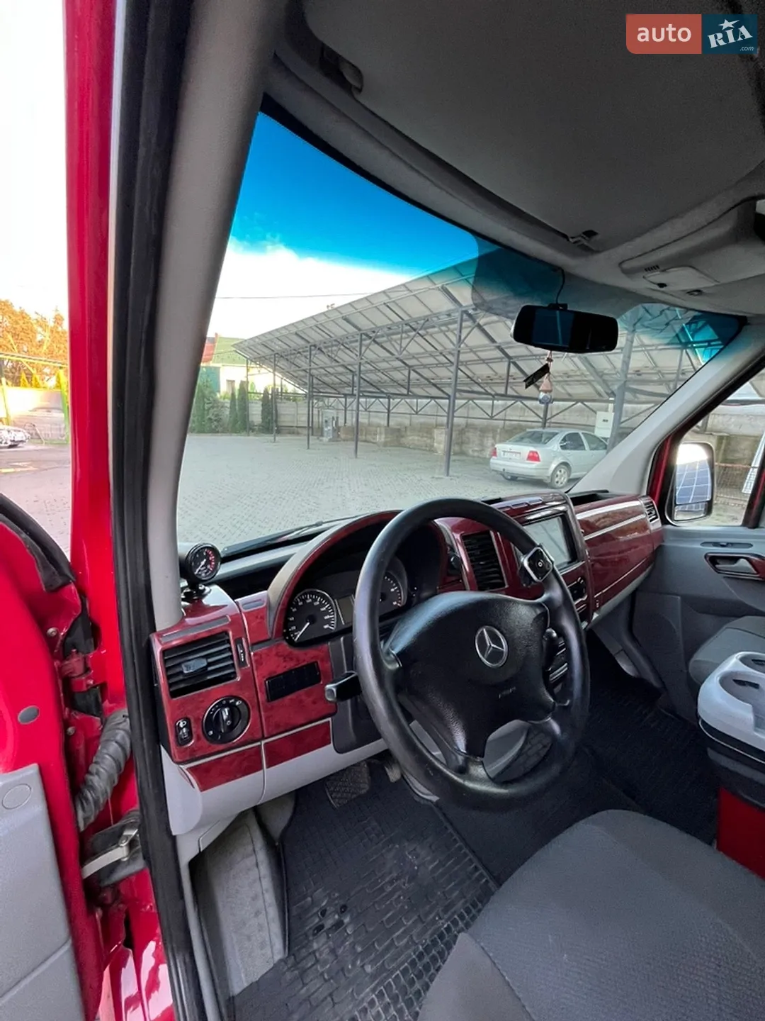 2011 Mercedes-Benz Sprinter - мініатюра 23