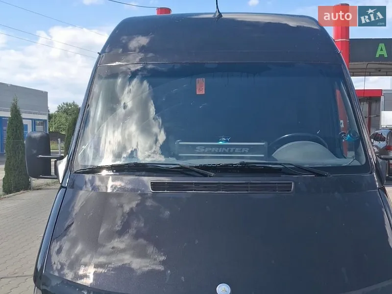 Mercedes-Benz Sprinter