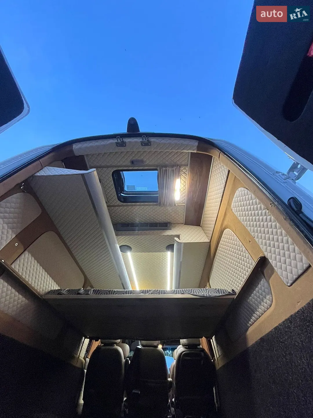 2015 Mercedes-Benz Sprinter - мініатюра 36