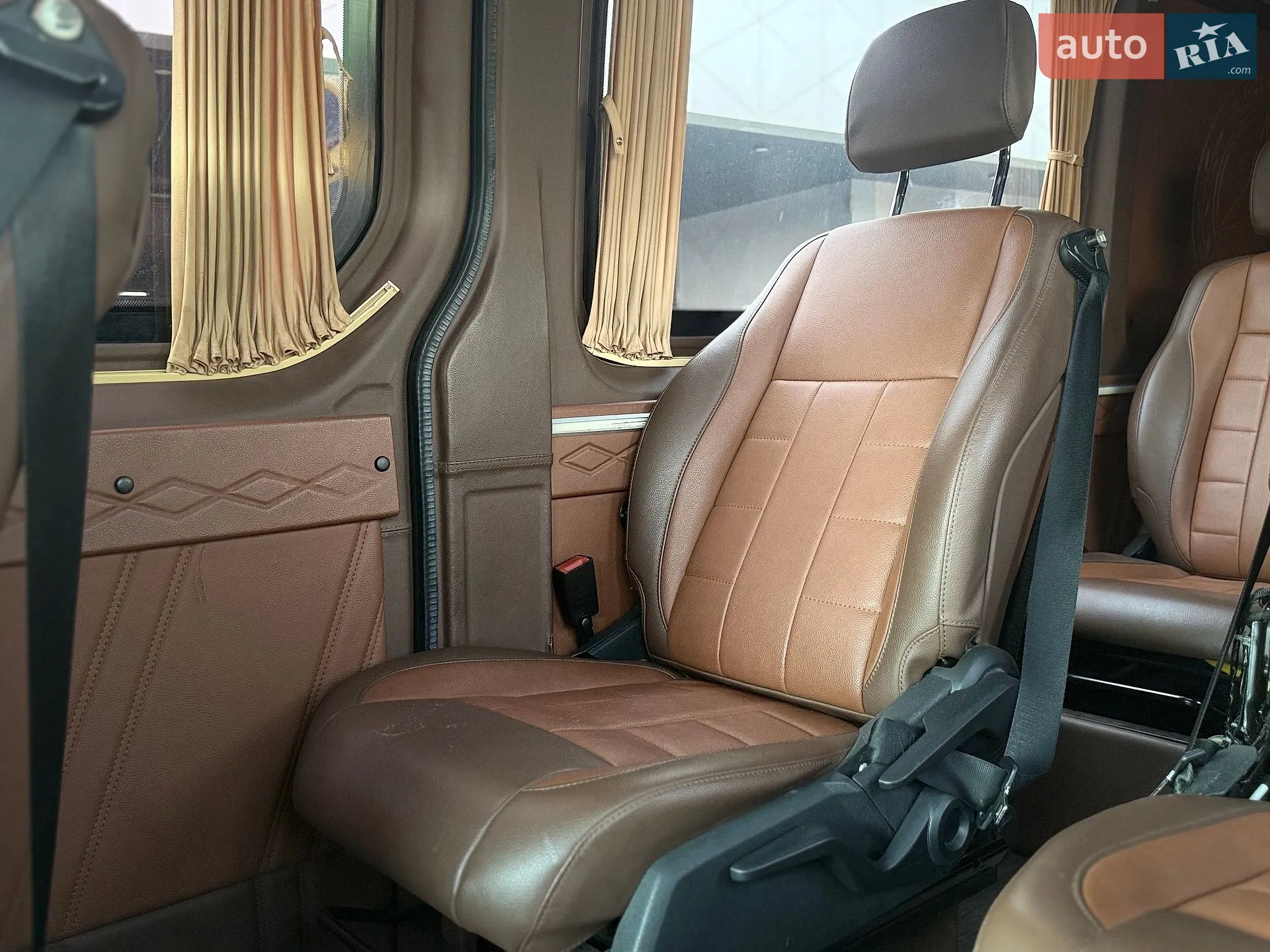 2016 Mercedes-Benz Sprinter - мініатюра 33