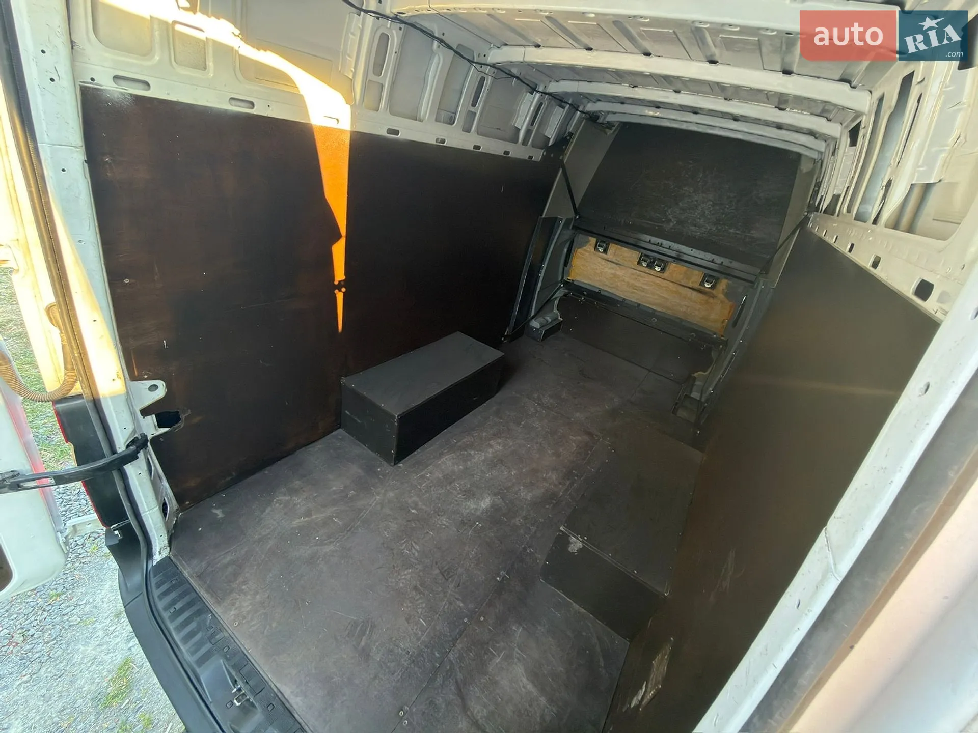 2015 Mercedes-Benz Sprinter - мініатюра 42