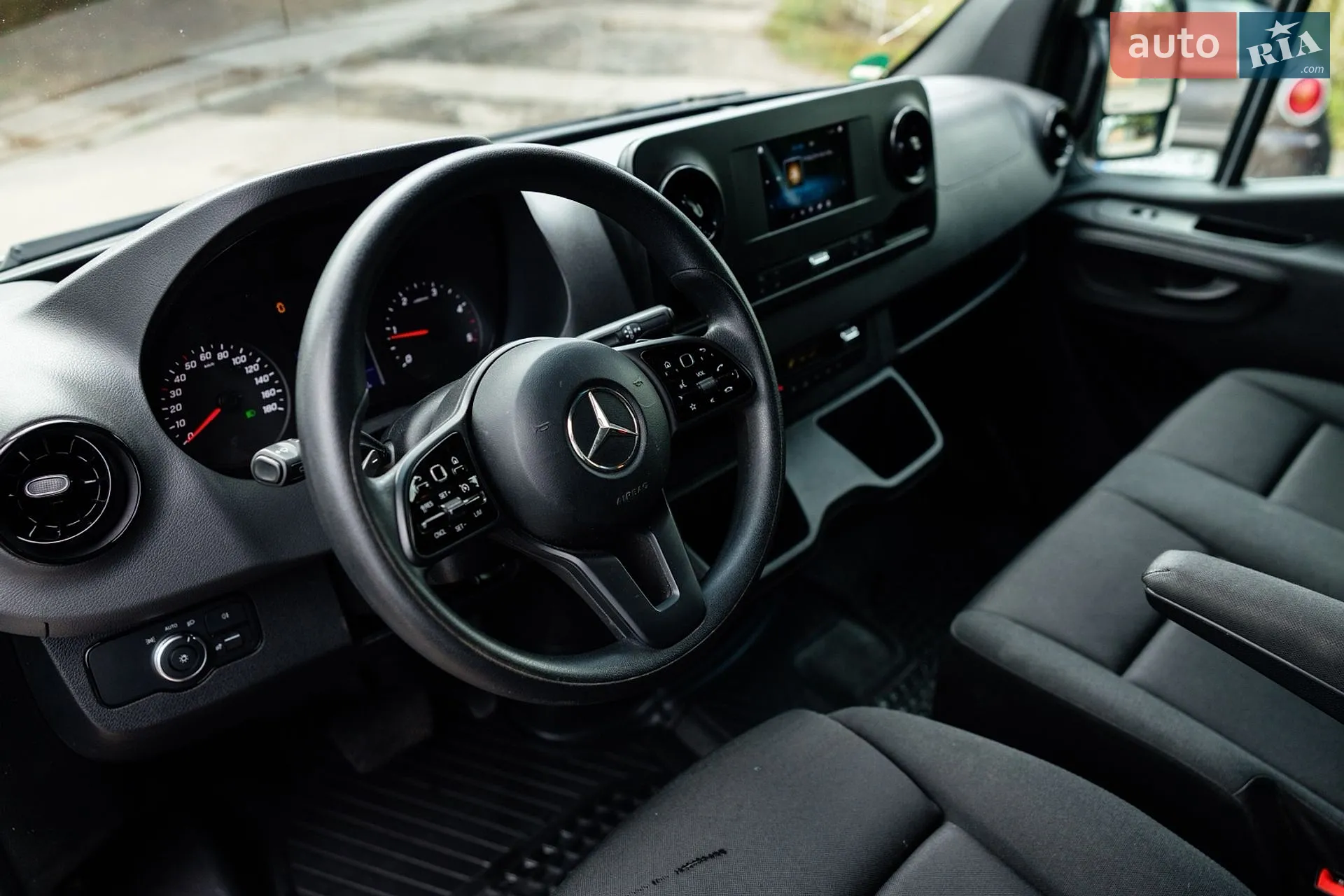 2022 Mercedes-Benz Sprinter - мініатюра 12