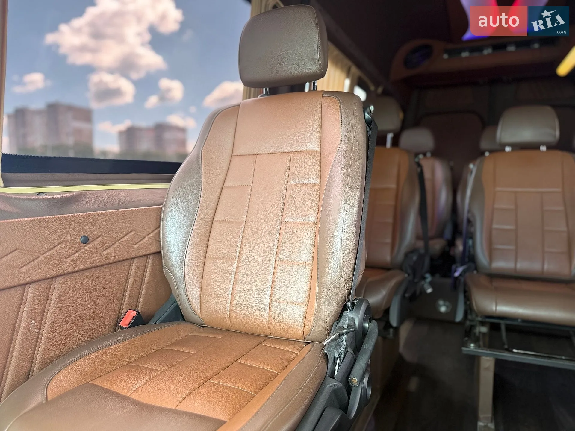 2016 Mercedes-Benz Sprinter - мініатюра 23
