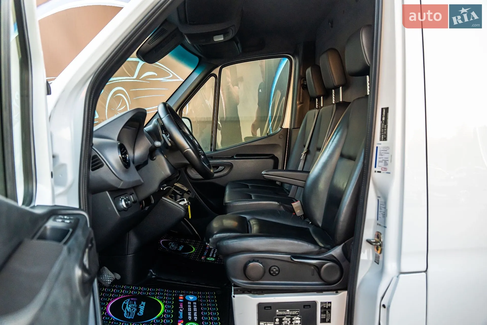 2019 Mercedes-Benz Sprinter - мініатюра 44