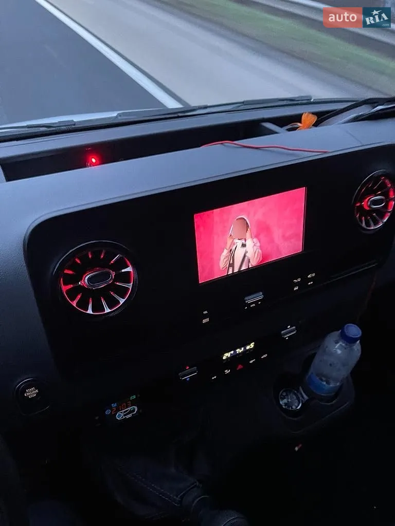 2019 Mercedes-Benz Sprinter - мініатюра 17