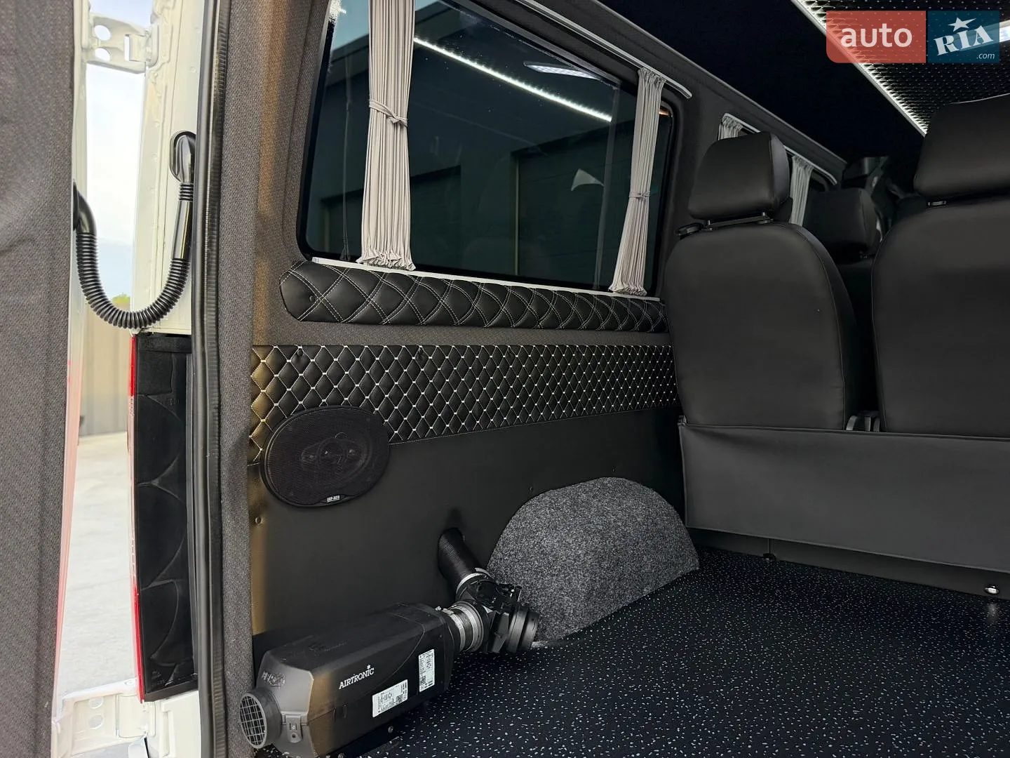2020 Mercedes-Benz Sprinter - мініатюра 27