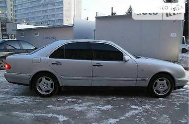 Седан Mercedes-Benz T1 1999 в Хусте