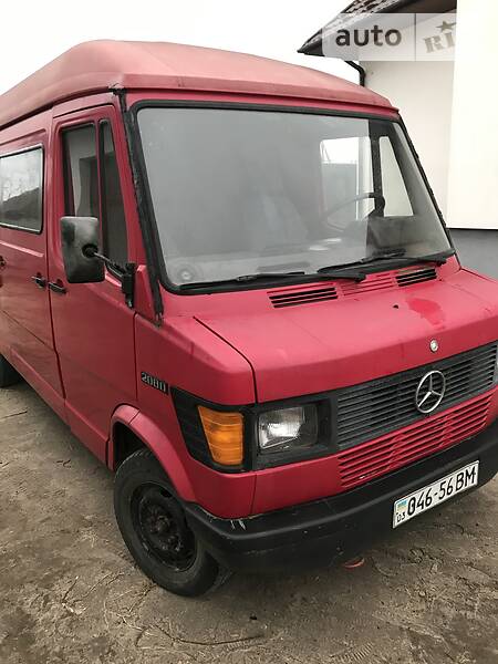 Вантажопасажирський фургон Mercedes-Benz T1 1994 в Ковелі