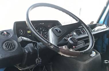 Грузовой фургон Mercedes-Benz T1 1992 в 