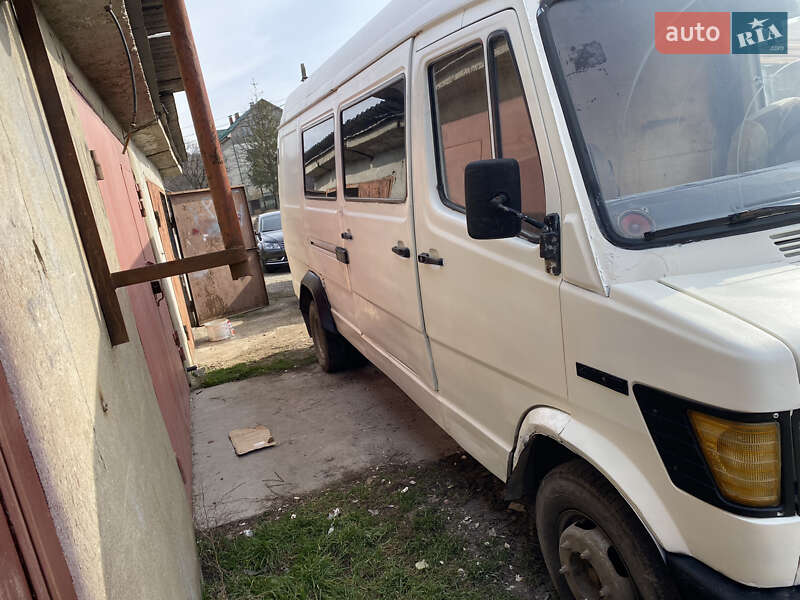 Другие автобусы Mercedes-Benz T1 1990 в Мукачево