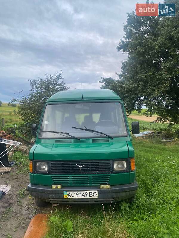 Минивэн Mercedes-Benz T1 1982 в Нововолынске