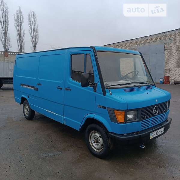 Вантажний фургон Mercedes-Benz T1 1990 в Вознесенську