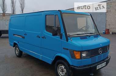 Вантажний фургон Mercedes-Benz T1 1990 в Вознесенську