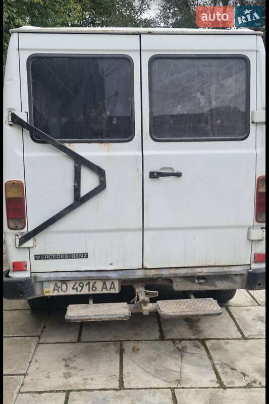 Микроавтобус Mercedes-Benz T1 1994 в Тячеве