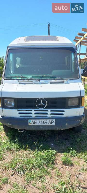Микроавтобус Mercedes-Benz T1 1993 в 