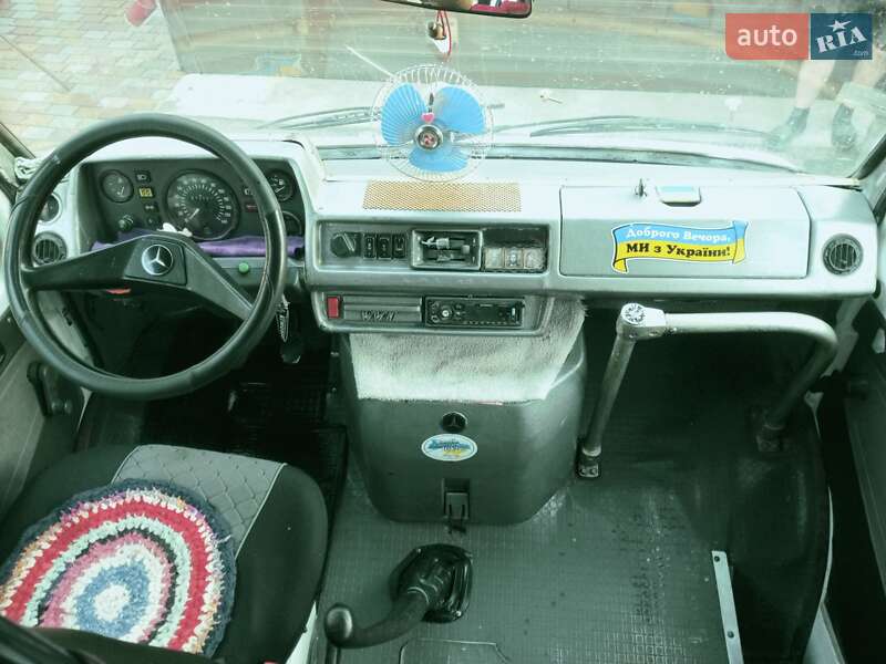 Пригородный автобус Mercedes-Benz T1 1995 в Рокитном