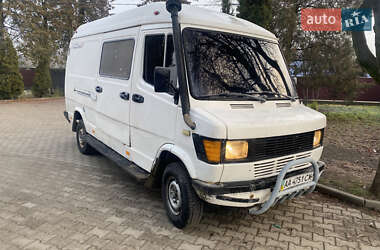 Вантажний фургон Mercedes-Benz T1 1994 в Вижниці