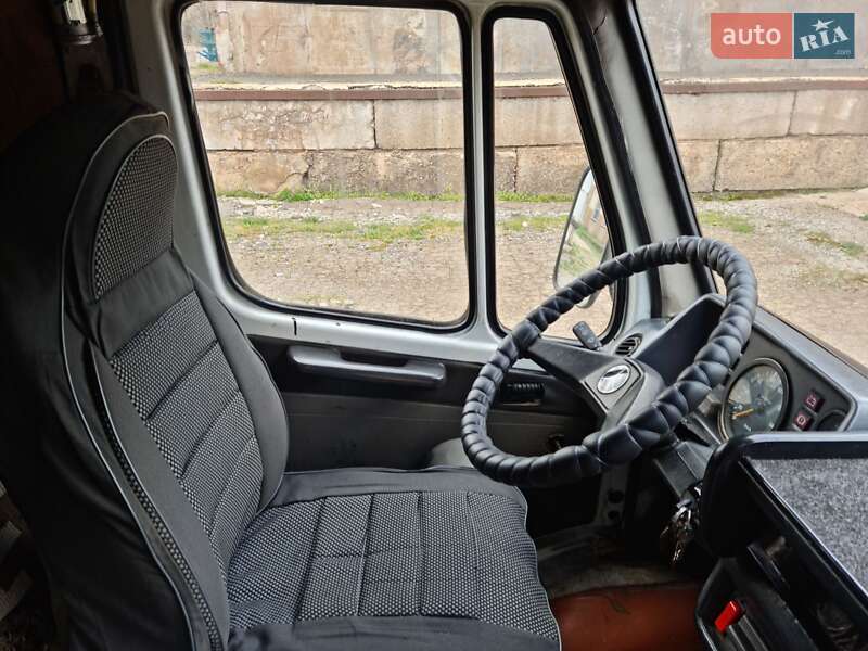 Грузовой фургон Mercedes-Benz T1 1995 в Кривом Роге
