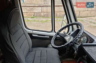 Грузовой фургон Mercedes-Benz T1 1995 в 