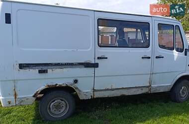 Вантажний фургон Mercedes-Benz T1 1994 в 