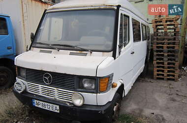 Грузовой фургон Mercedes-Benz T1 1993 в 