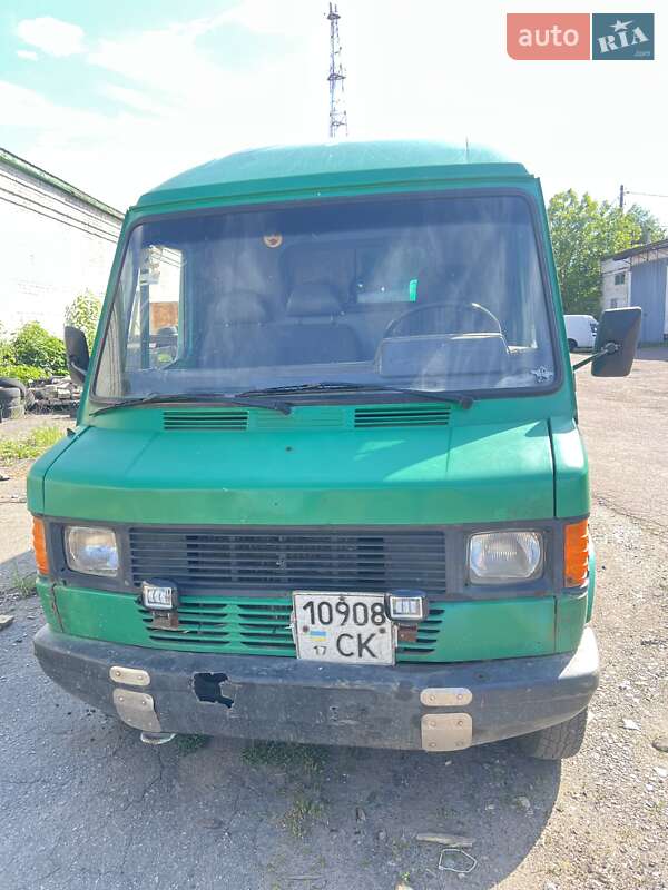 Мікроавтобус Mercedes-Benz T1 1996 в 