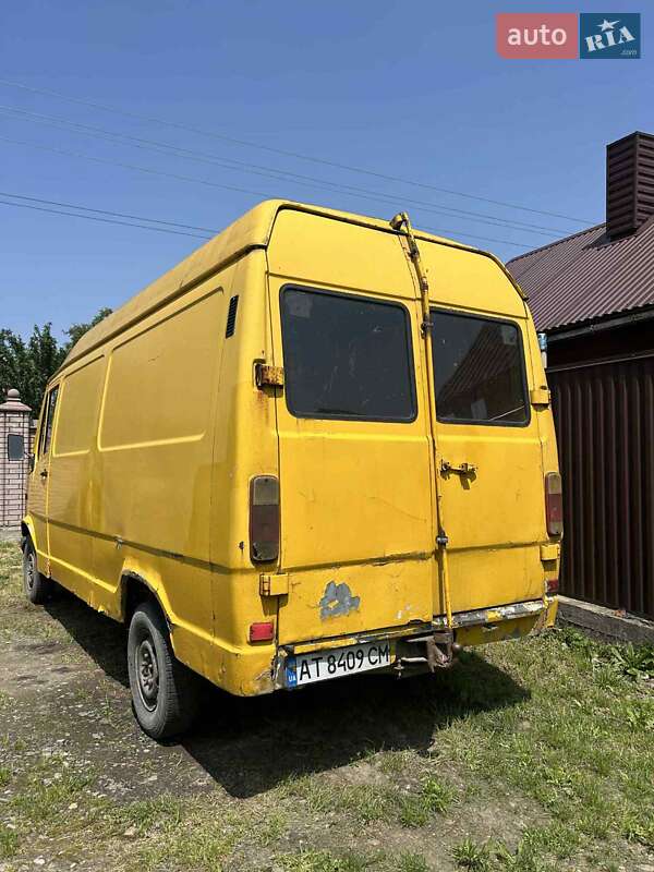 Вантажний фургон Mercedes-Benz T1 1987 в Коломиї