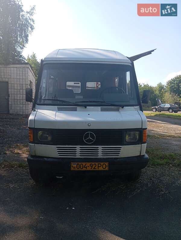 Микроавтобус Mercedes-Benz T1 1988 в Ровно