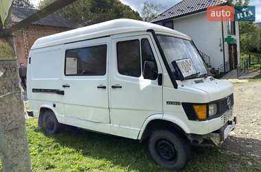 Вантажний фургон Mercedes-Benz T1 1994 в Вижниці