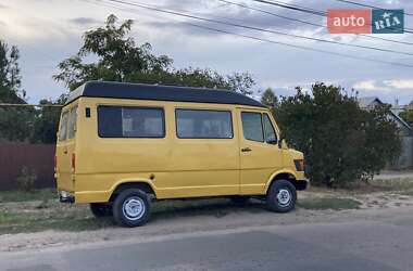 Вантажопасажирський фургон Mercedes-Benz T1 1995 в Одесі