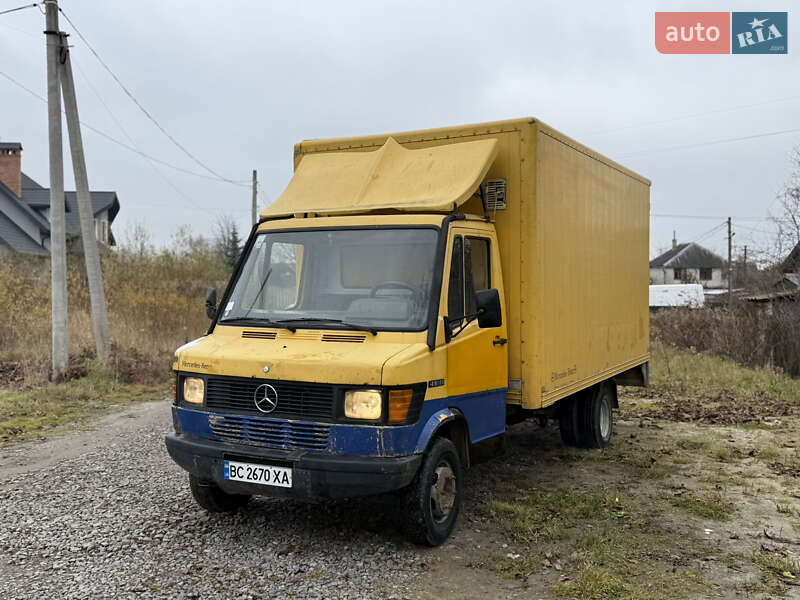 Вантажний фургон Mercedes-Benz T1 1994 в Львові
