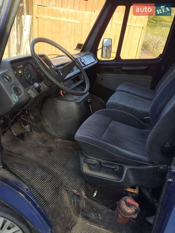 Вантажопасажирський фургон Mercedes-Benz T1 1993 в Старому Самборі фото 5 Вантажопасажирський фургон Mercedes-Benz T1 1993 в Старому Самборі